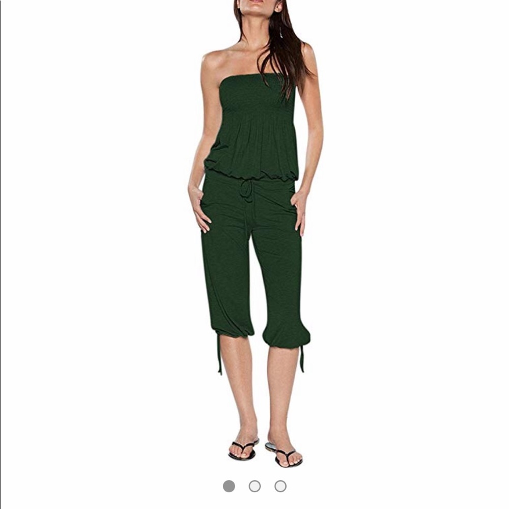 New! Green romper, medium - Picture 1 of 3